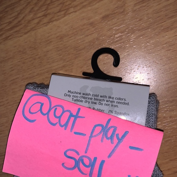 NWT Disney Star Wars - Baby Yoda “Grogu” Glow in the Dark Crew Socks - Picture 7 of 7